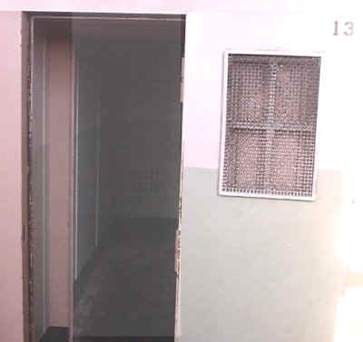 Alcatraz_14.jpg (21080 bytes)