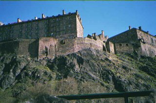 castle3.jpg (120140 bytes)