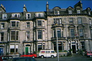 hotel.jpg (134277 bytes)