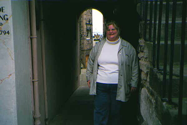 oldroad.jpg (54567 bytes)